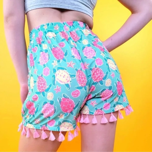 Simply Southern Pom Turtle Shorts - Picture 6 of 7